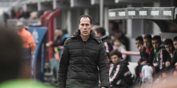 La derrota de Instituto contra Barracas Central compromete la continuidad de Lucas Bovaglio. Y se viene una seguidilla con rivales de los que están arriba en la tabla (Federico López Claro).