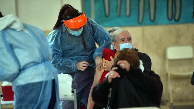 Hoy Córdoba llega al millón de vacunados con primera dosis. (Pedro Castillo/ La Voz)