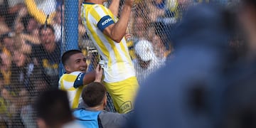 El beltranense se trepó al alambrado cuando celebró el segundo tanto y estaba amonestado, pero no lo echaron.