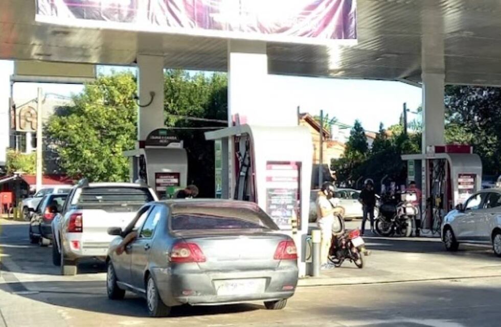 El impuesto a la nafta en Rosario fue aprobado y se viene otro aumento en surtidores