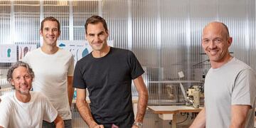 Roger Federer y parte del equipo de On Running, con el que inició una nueva etapa en cuanto a desarrollo de zapatillas e inversiones. (On Running)