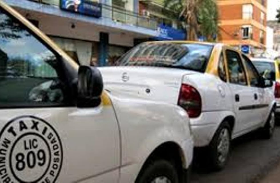 Nueva tarifa de taxis en Posadas: $140 la bajada de bandera