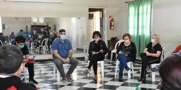 Adultos mayores se capacitan en el uso de tecnología