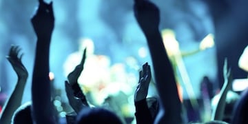 Fiestas clandestinas arriesgan la salud en medio de la pandemia