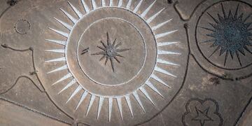 El artista construyó las estrellas sin ningún plano.