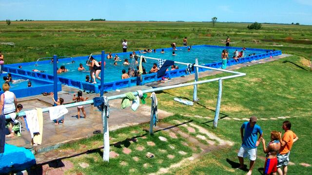 El predio de aguas termales está "escondido" en el interior de Córdoba y busca ser explotado turísticamente.