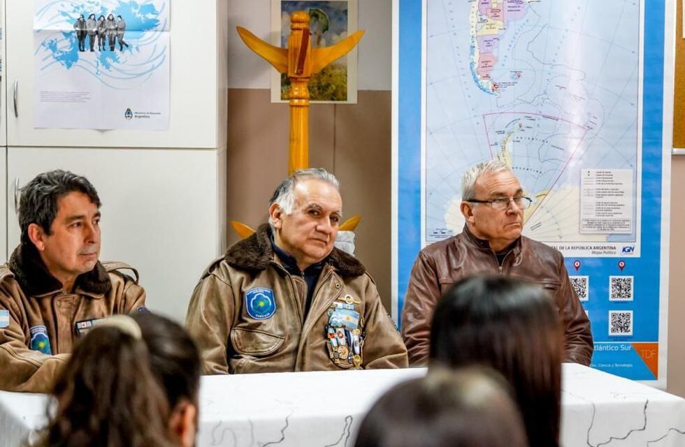 Veteranos de Malvinas compartieron su historia en el colegio José Martí