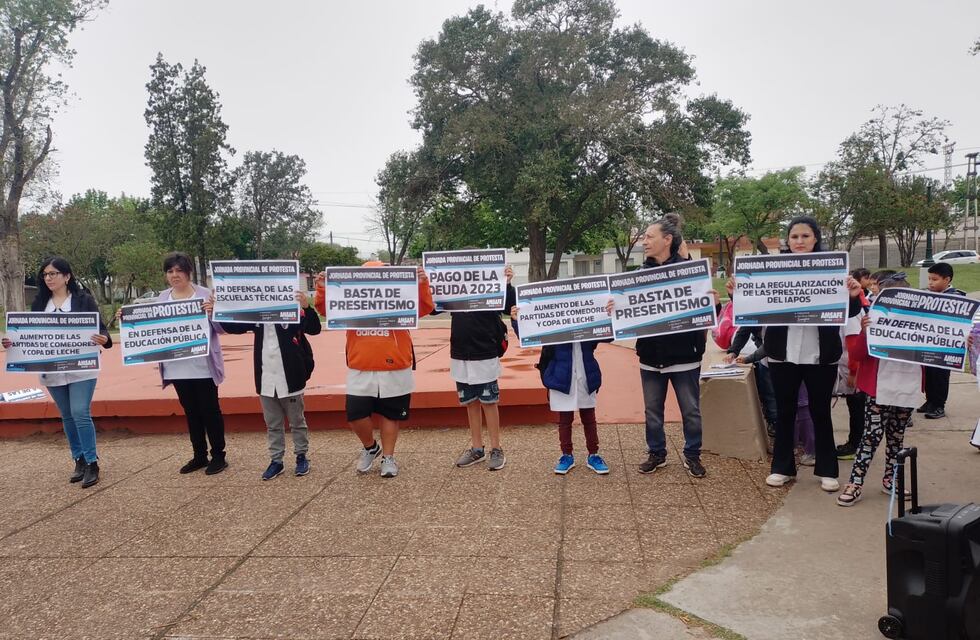 AMSAFE Castellanos realizó la 1°  jornada de protesta, mientras que la Provincia dijo que pagará el aumento y cerró la paritaria
