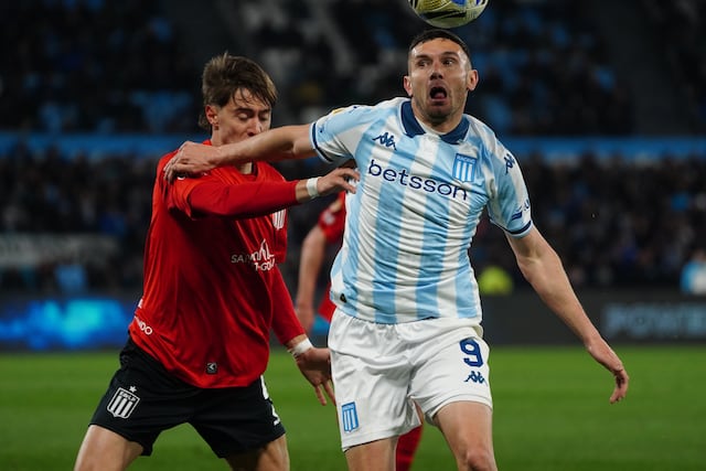 Racing, con "Maravilla" Martínez, enfrenta en la final del Clausura al Estudiantes en conflicto con la AFA.