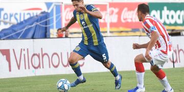 Rodrigo Villagra arrancó como titular en el mediocampo auriazul. (@carcoficial)