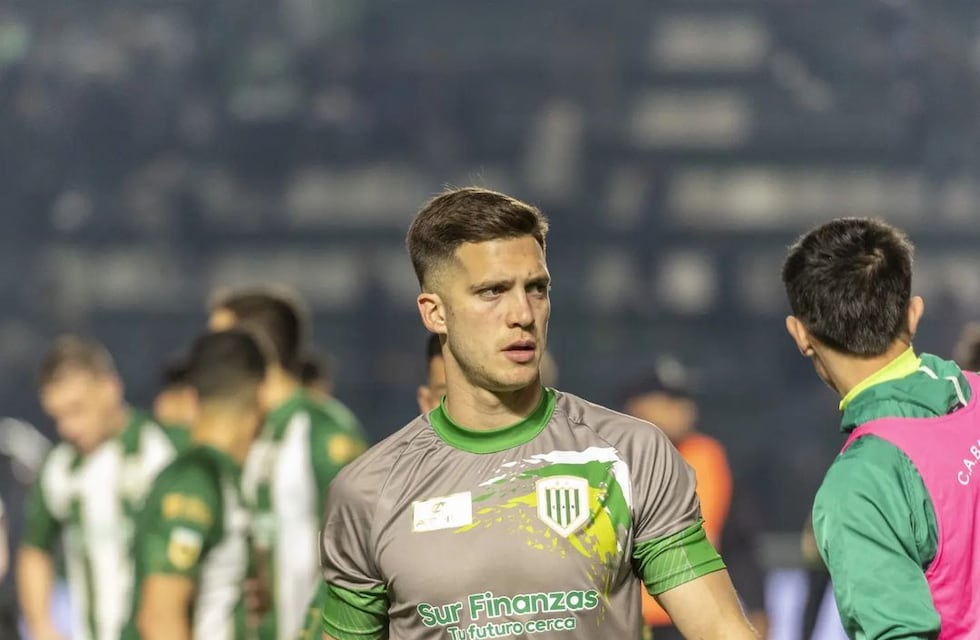 Facundo Cambeses frustró a Rosario Central y sacó una pelota imposible