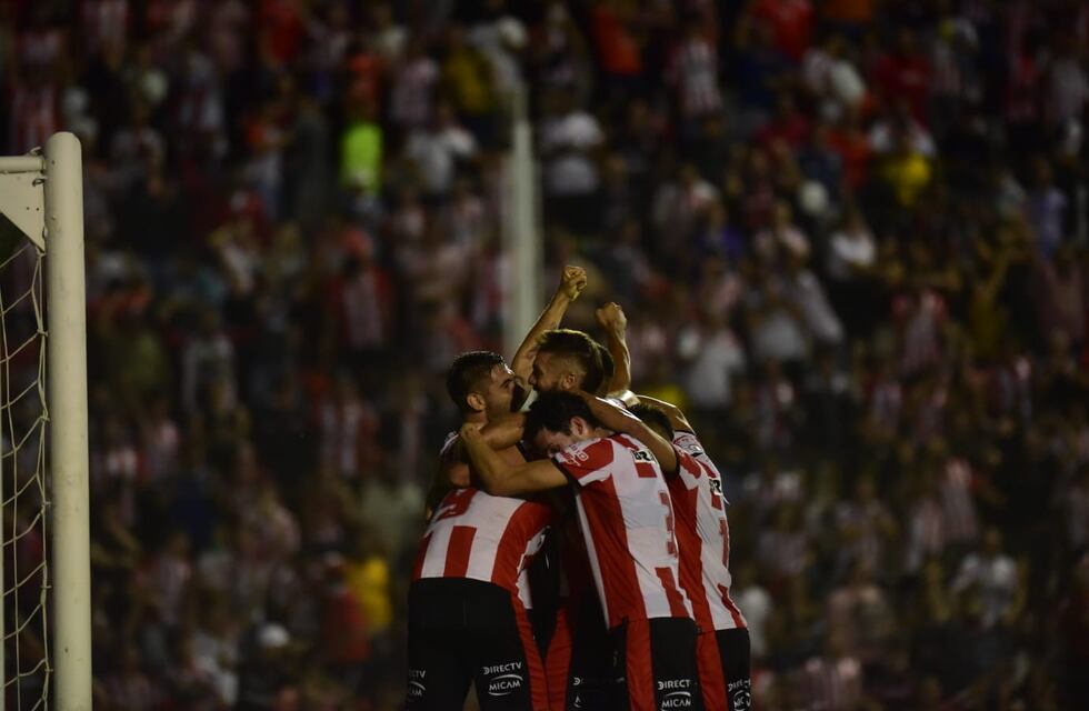 Instituto le ganó 2 a 1 Nueva Chicago y hubo fiesta en Alta Córdoba