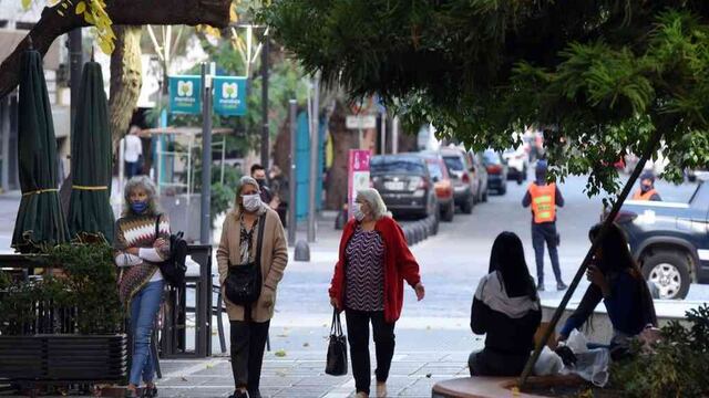 El ministerio de Salud de la provincia ya trabaja en el plan para poder vacunar a los mas de 300.000 adultos mayores que viven en la provincia. Gentileza El Litoral