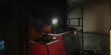 Incendio el local comercial Arroyito