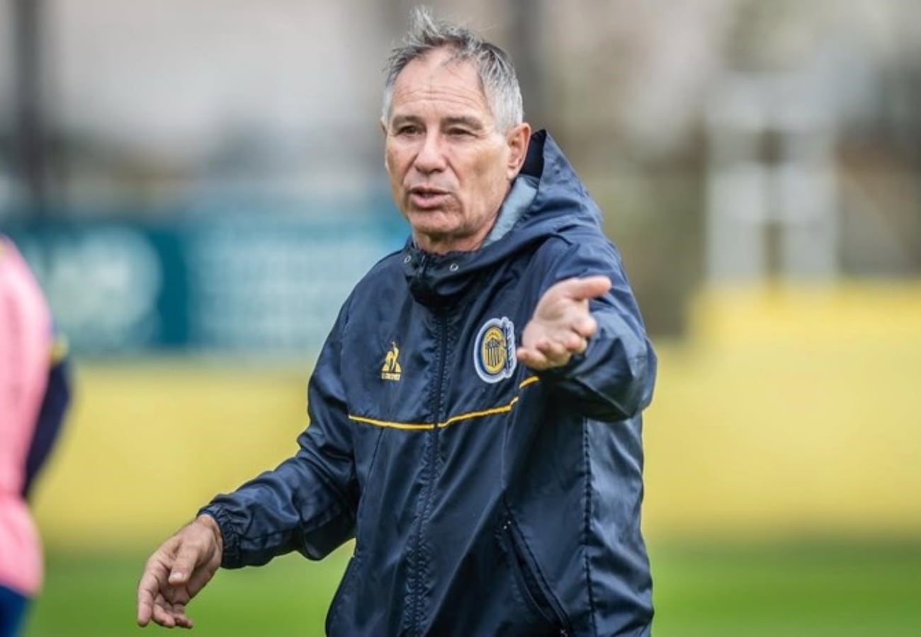 Bombazo Rosario Central: Ariel Holan dejó de ser el DT de Rosario Central tras el título que le dio la AFA.