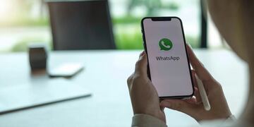 Mensajes de WhatsApp, el medio que utilizan trabajadores para justificar su inasistencia laboral ante el Feriado Nacional.