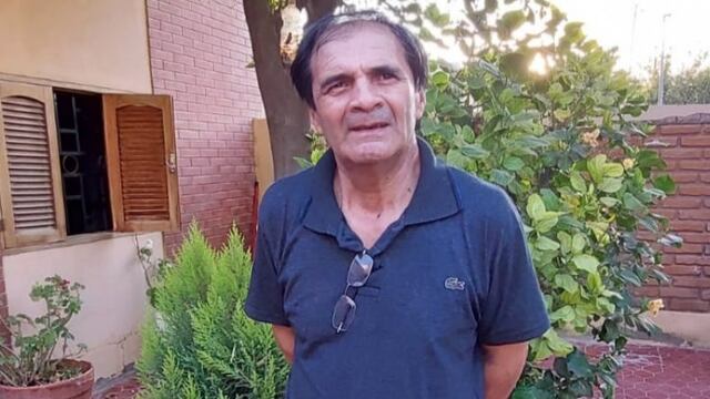 Adolfo Manrique encontró en la carpintería la manera de sobreponerse a su enfermedad.