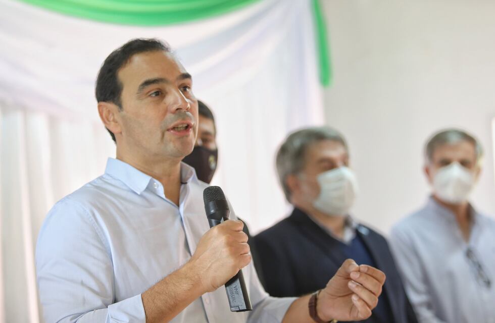 Valdés habló de “una campaña política de desprestigio” hacia el Hospital Covid-19 en Corrientes