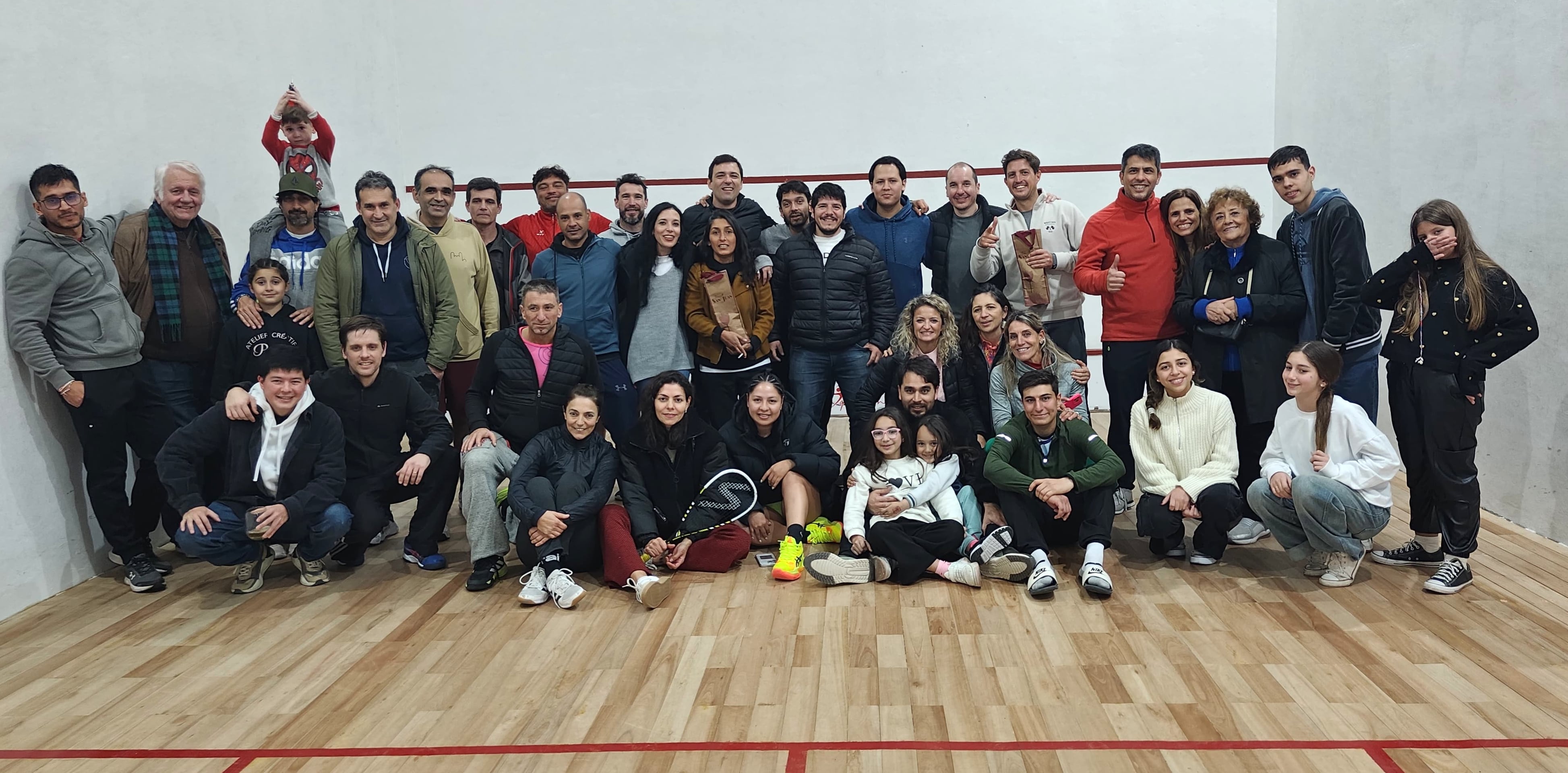 Deportistas, dirigentes, colaboradores y familiares, celebraron la culminación de la segunda fecha del torneo jujeño que alcanza proyección regional.