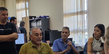 El ingeniero Rafael Toledo asesora a los arquitectos.
