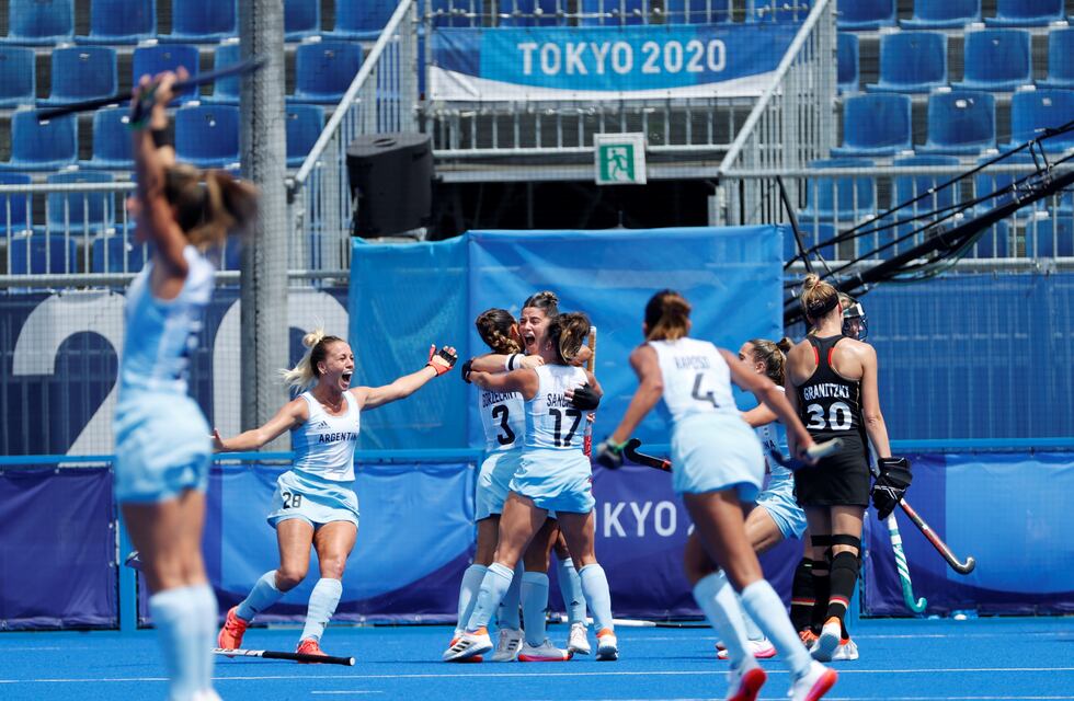 Una vez más la salteña Raposo se lució en el triunfo de las Leonas frente a Alemania en Tokio