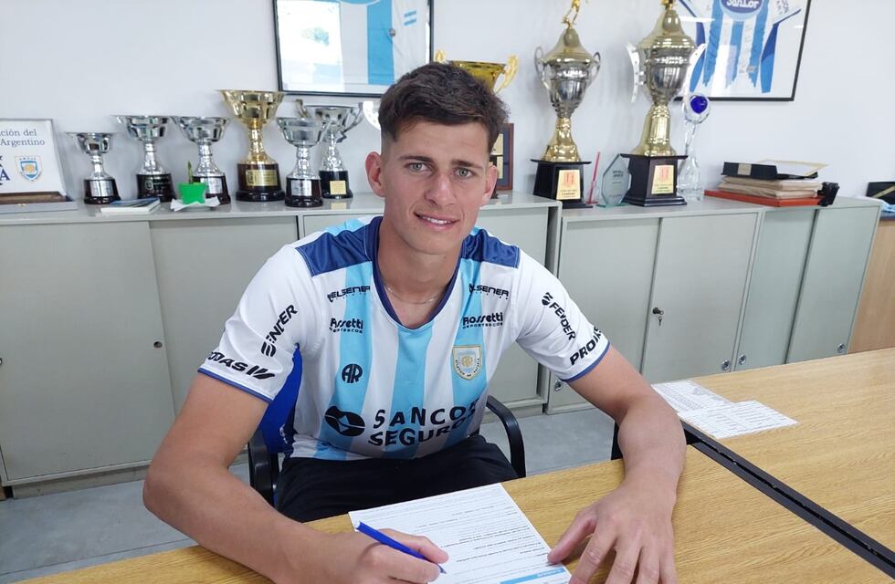 El quinto pibe de Atlético de Rafaela que firma su primer contrato