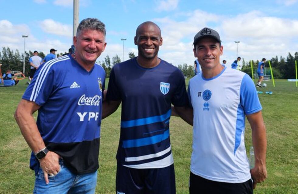 Un exjugador de Belgrano que ascendió ante River y es anfitrión del Pirata en Uruguay