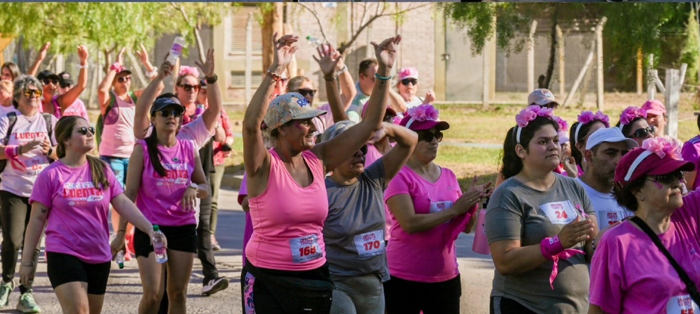 Caminata Rosa en Arroyito