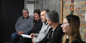 El intendente Luis Castellano y parte de su gabinete recorren los barrios