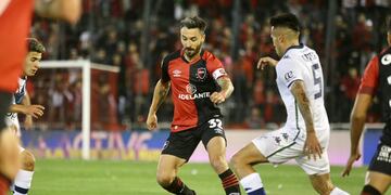En el Coloso Marcelo Bielsa, Newell's pierde 1 a 0 ante Vélez. (@Newells)