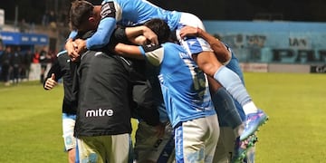 Estudiantes de Río Cuarto derrotó a domicilio a Almirante Brown (Estudiantes).