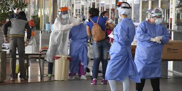 Aumentan los testeos por el temor que genera la segunda ola.