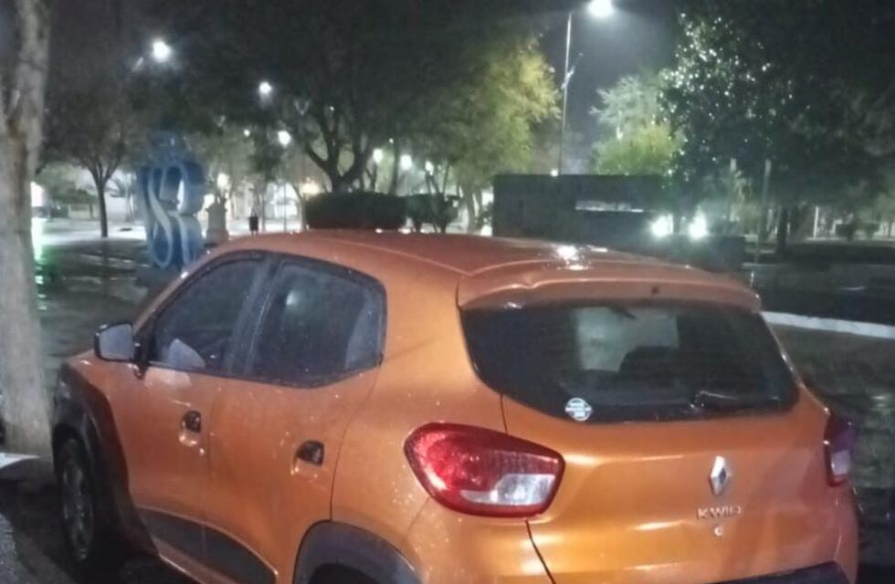 Villa Santa Rosa: 2 hombres y 1 mujer detenidos tras robar alhajas y celulares en un baile