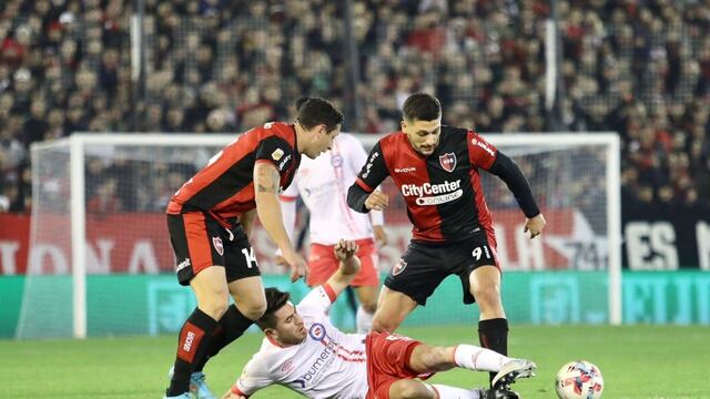 Newell´s derrotó 1 a 0 a Argentinos y quedó como el único puntero del torneo.