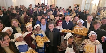 Famaillá presentó su fiesta mayor con artistas de renombre y el esperado concurso nacional de empanaderas.
