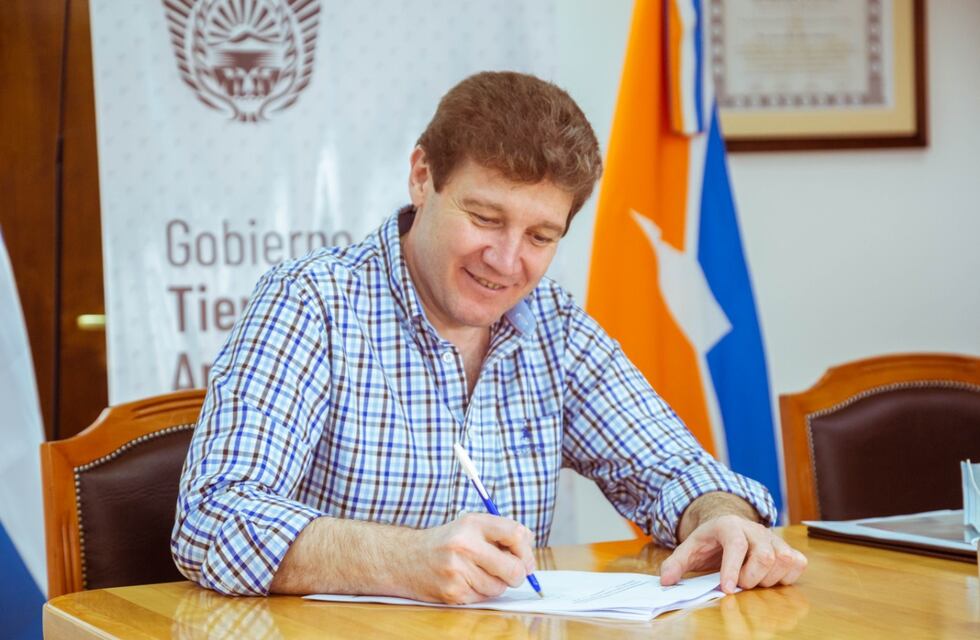 “Tierra del Fuego demuestra solidez financiera y económica”