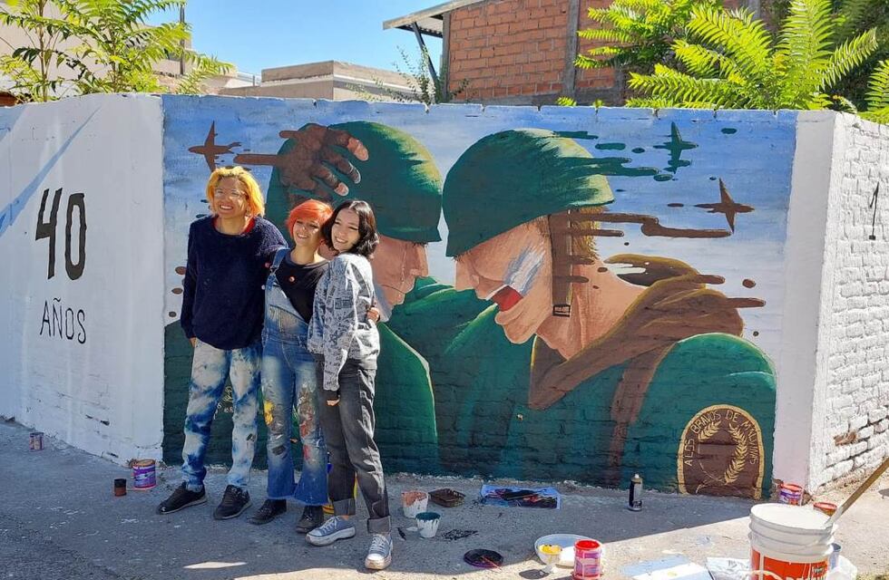 En Rivadavia y Bombal ya lucen los murales en honor a los héroes de Malvinas