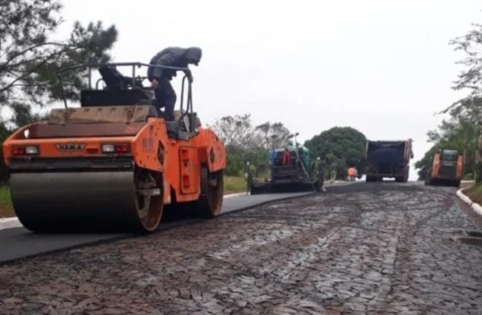 Se ejecutan obras viales en Dos Arroyos