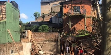 Un albañil fue rescatado de una obra en construcción que se derrumbó en Oberá.