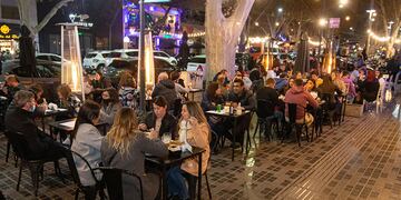 Bares de Mendoza funcionarán sin restricciones por la pandemia.