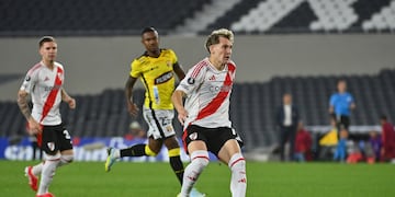 River, a puertas cerradas, recibió a Barcelona SC