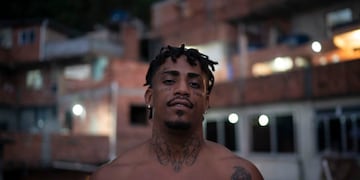 El trap de cria causa furor en las favelas de Río de Janeiro.