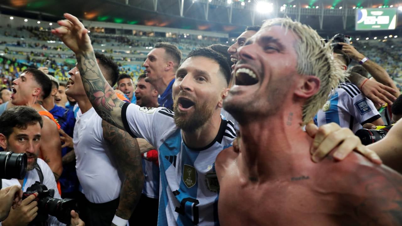 Lionel Messi y Rodrigo de Paul celebraron el triunfo de Argentina sobre Brasil en las eliminatorias del Mundial 2026.