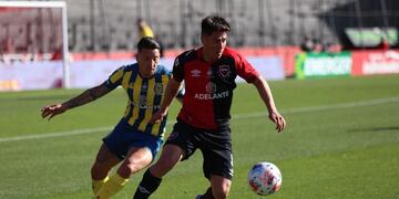 Damián Martínez conquistó el gol auriazul en un tiro de esquina.