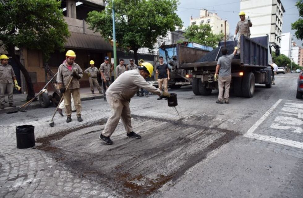 En la Capital tucumana comenzó a llevarse a cabo un plan integral de bacheos