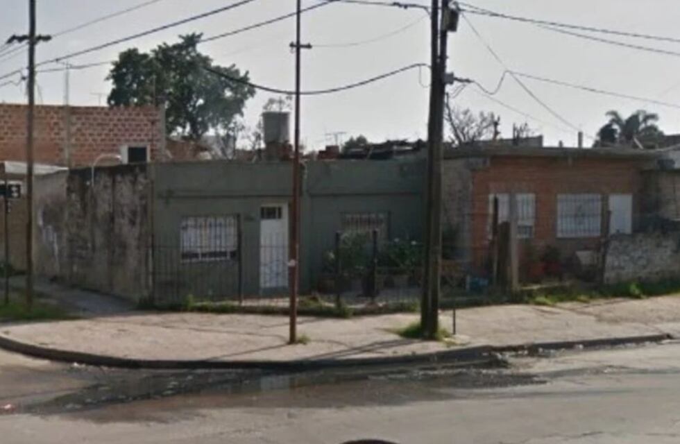 Robaron una moto, chocaron contra un auto y mataron a una beba de un año