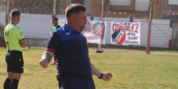 Edgardo Fernández Badiola será DT de Rosario Puerto Belgrano en 2022.