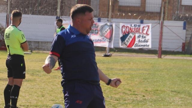 Edgardo Fernández Badiola será DT de Rosario Puerto Belgrano en 2022.