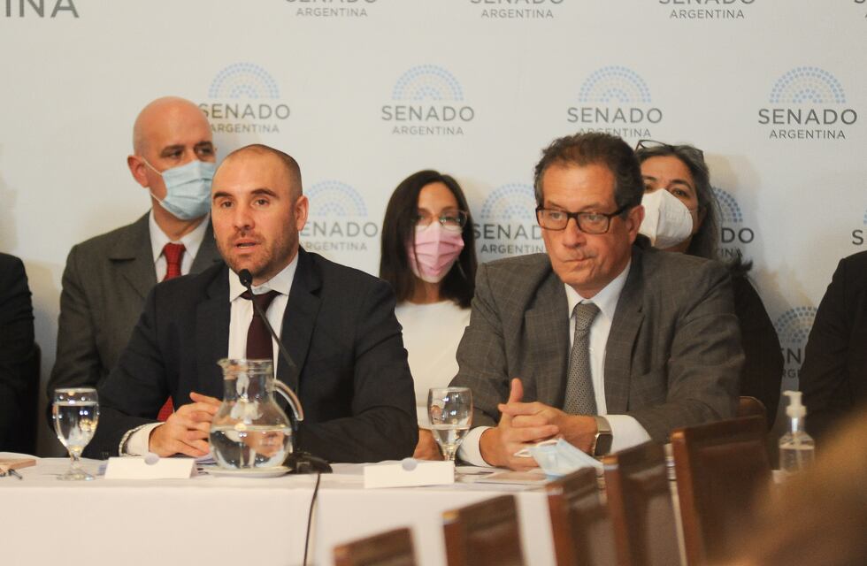 Guzmán negó que el acuerdo con el FMI implique cambios en las retenciones, pero no descartó una suba