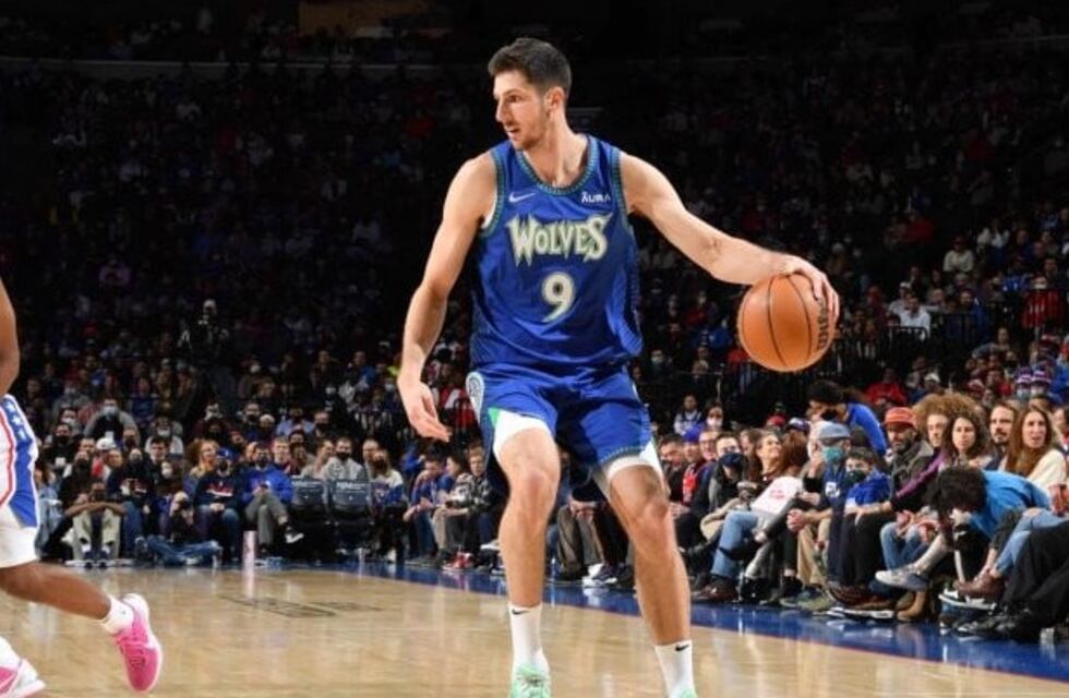 Leandro Bolmaro con buena actuación ante Philadelphia